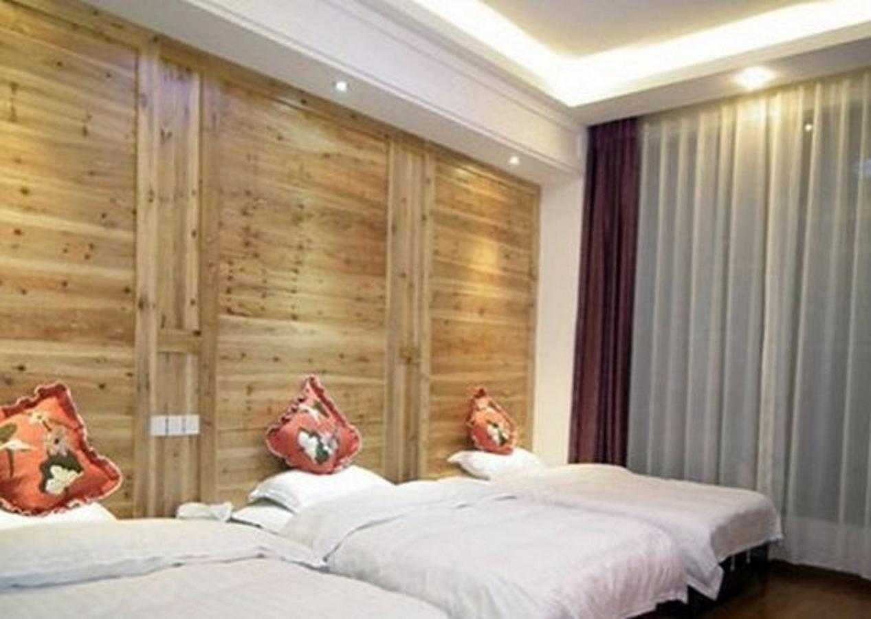 Emeishan Moon Bay Hotel Eksteriør billede