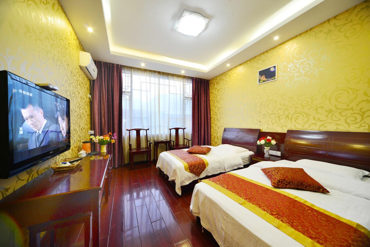 Emeishan Moon Bay Hotel Eksteriør billede