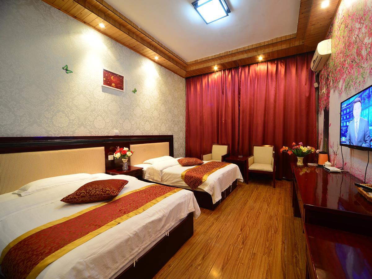Emeishan Moon Bay Hotel Eksteriør billede